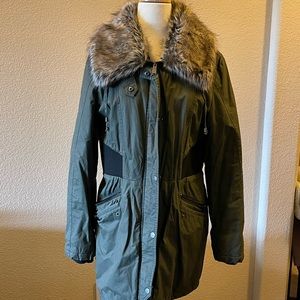 DKNY winter jacket with faux fur size medium